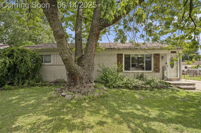 front view picture of 1143 S John Hix, Westland, MI. 48186