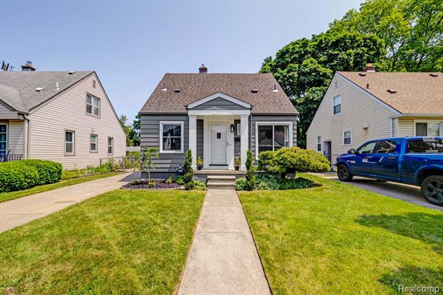 front view picture of 2231 Parker, Dearborn, MI. 48124