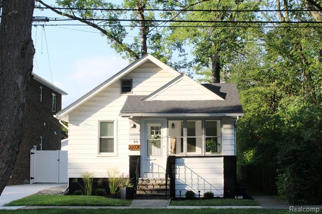front view picture of 22720 Cleveland, Dearborn, MI. 48124