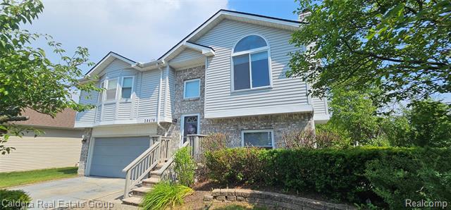 front view picture of 38478 Draper, Westland, MI. 48186
