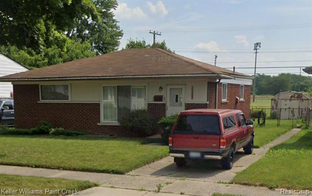 front view picture of 1585 Berkshire, Westland, MI. 48186