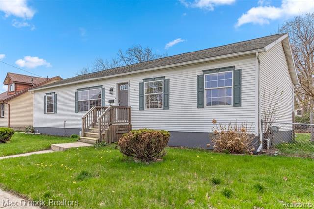 front view picture of 736 E Granet Ave, Hazel Park, MI. 48030