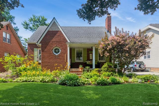 front view picture of 22221 Gregory, Dearborn, MI. 48124