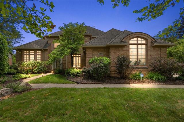 front view picture of 47044 Mornington, Canton, MI. 48188