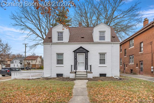 front view picture of 22260 S Military, Dearborn, MI. 48124