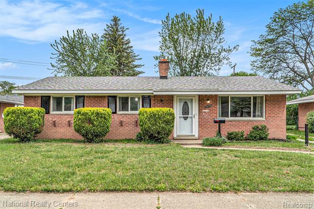 front view picture of 35710 Thames, Westland, MI. 48186