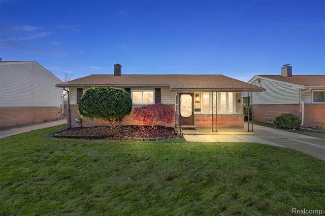 front view picture of 1312 Berkshire, Westland, MI. 48186