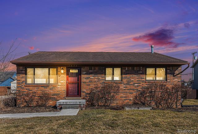 front view picture of 1459 Lillian, Westland, MI. 48186