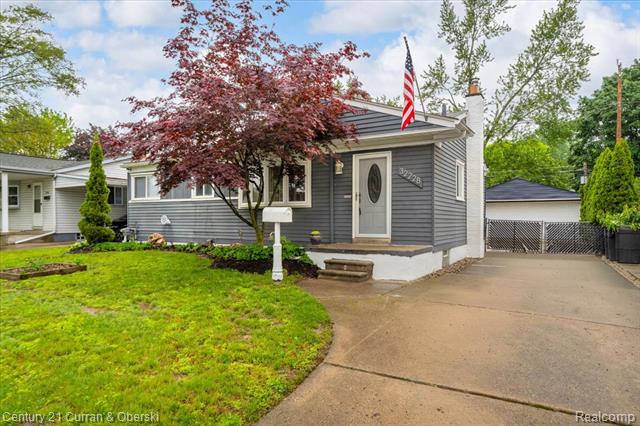 front view picture of 32228 Melton, Westland, MI. 48186