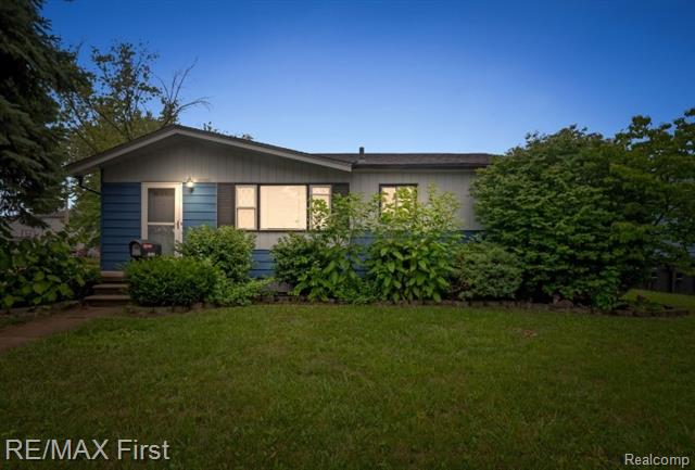front view picture of 32154 Melton, Westland, MI. 48186