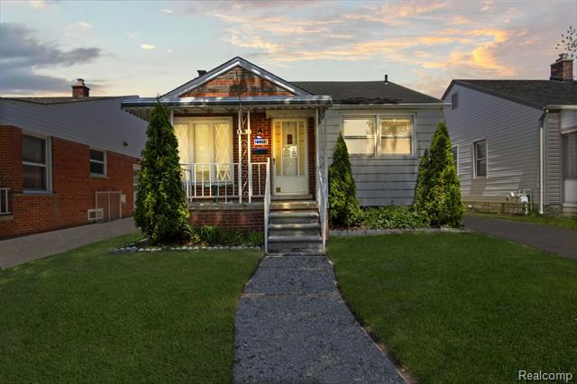 front view picture of 23314 Nona, Dearborn, MI. 48124