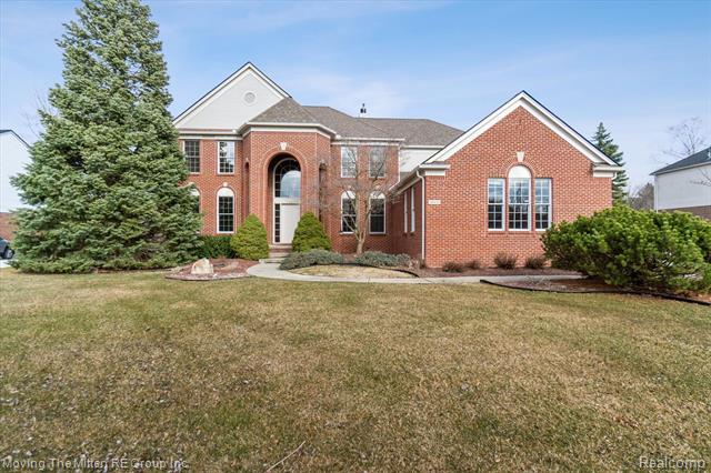 front view picture of 48416 Manhattan Cir, Canton, MI. 48188