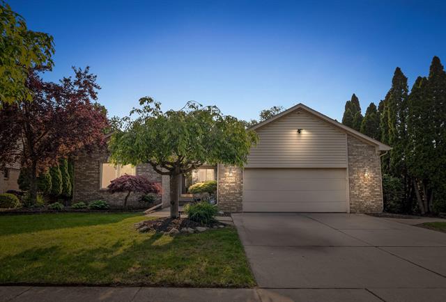 front view picture of 1060 Millbrook, Canton, MI. 48188