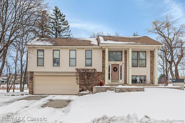 front view picture of 40692 Village Oaks Rd, Novi, MI. 48375
