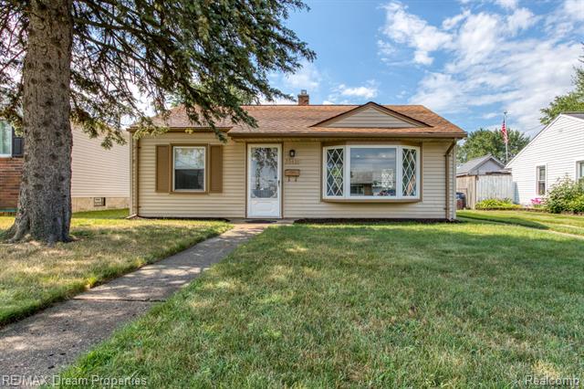 front view picture of 35451 Glen, Westland, MI. 48186