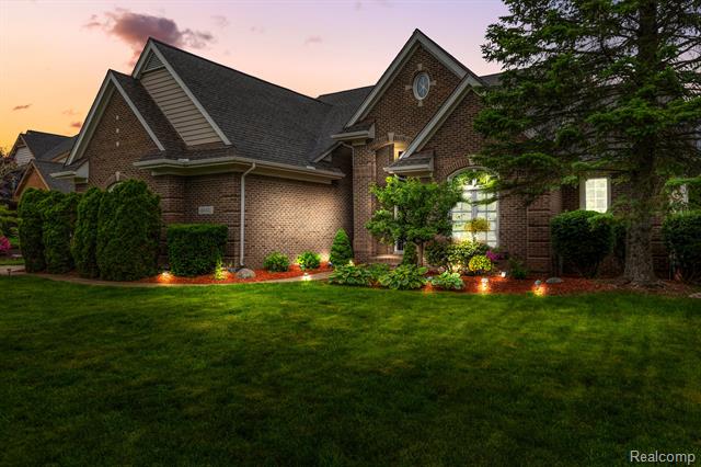 front view picture of 45482 Muirfield, Canton, MI. 48188