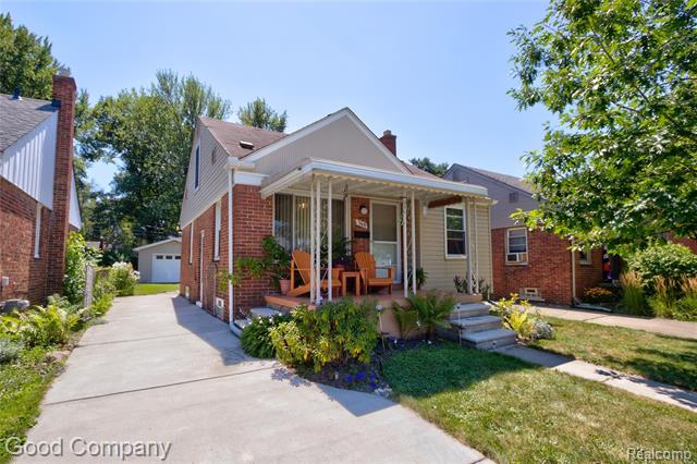 front view picture of 368 University St, Ferndale, MI. 48220