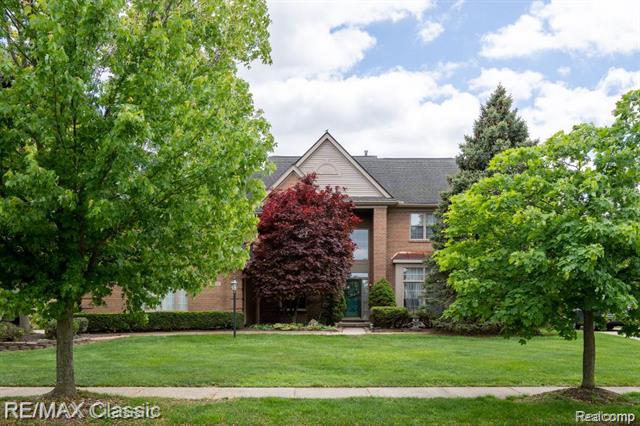 front view picture of 45450 Fountain View, Canton, MI. 48188