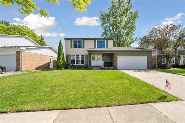 front view picture of 42501 Majestic Ct, Canton, MI. 48188