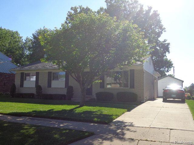 front view picture of 565 S Sybald, Westland, MI. 48186