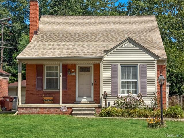 front view picture of 26670 Sunningdale, Inkster, MI. 48141