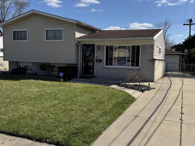 front view picture of 31179 Avondale, Westland, MI. 48186