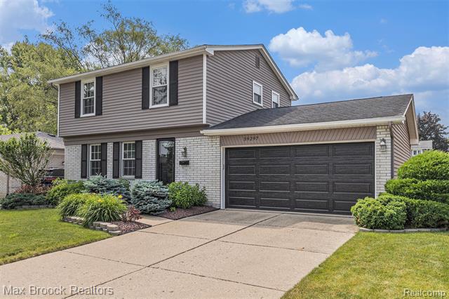 front view picture of 39297 Gloucester, Westland, MI. 48186