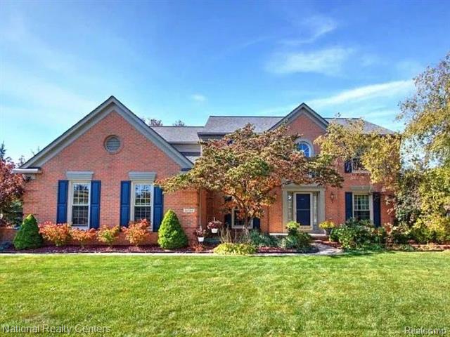 front view picture of 46740 Club Ct, Canton, MI. 48188