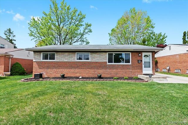 front view picture of 36600 Hiveley, Westland, MI. 48186