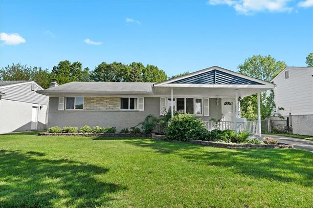 front view picture of 35519 Canyon, Westland, MI. 48186