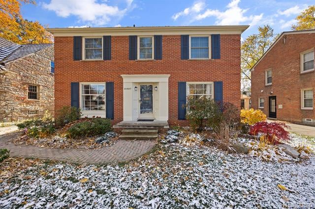 front view picture of 24907 Ward, Dearborn, MI. 48124