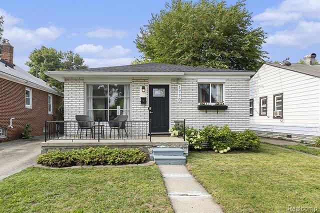 front view picture of 1770 College St, Ferndale, MI. 48220