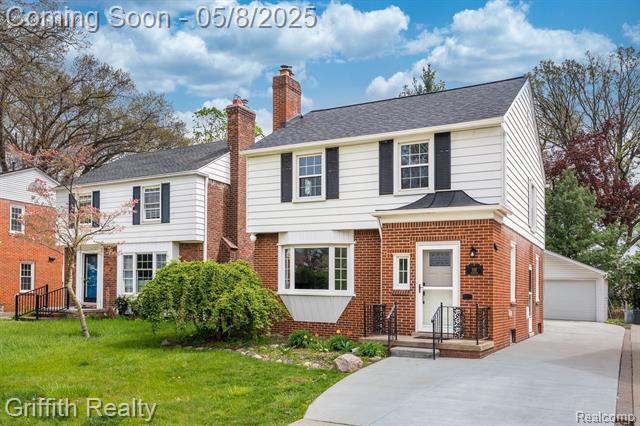 front view picture of 707 Elmwood, Dearborn, MI. 48124