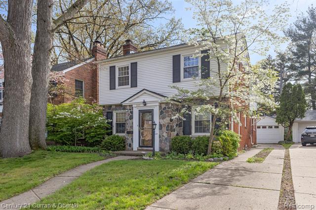 front view picture of 645 Elmwood, Dearborn, MI. 48124