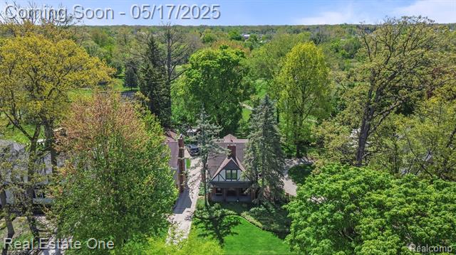 front view picture of 939 S Highland, Dearborn, MI. 48124