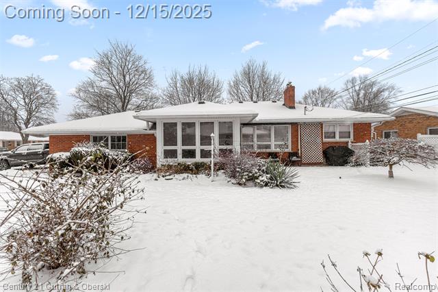 front view picture of 25703 Loch Lomond, Dearborn Heights, MI. 48125