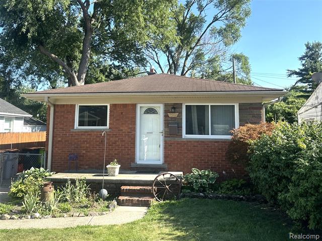 front view picture of 1512 E Jarvis Ave, Hazel Park, MI. 48030
