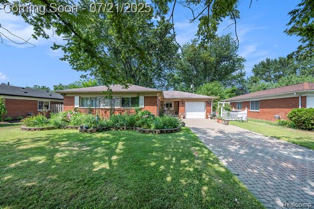front view picture of 22763 Glenmoor Heights Dr, Farmington, MI. 48336