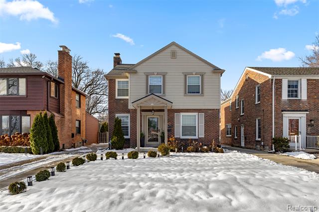 front view picture of 23470 Fordson, Dearborn, MI. 48124