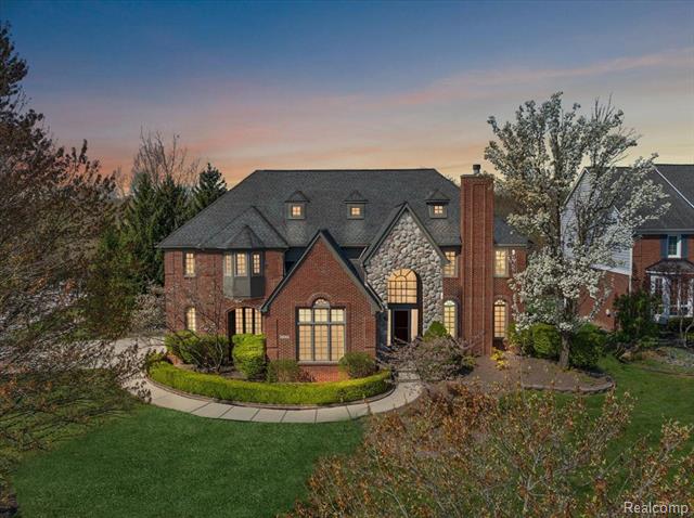 front view picture of 23537 Broadmoor Park Ln, Novi, MI. 48374