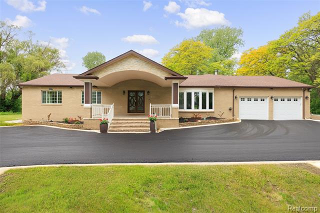 front view picture of 685 Beck N, Canton, MI. 48187