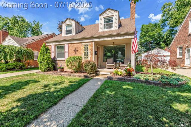 front view picture of 164 Berkley, Dearborn, MI. 48124