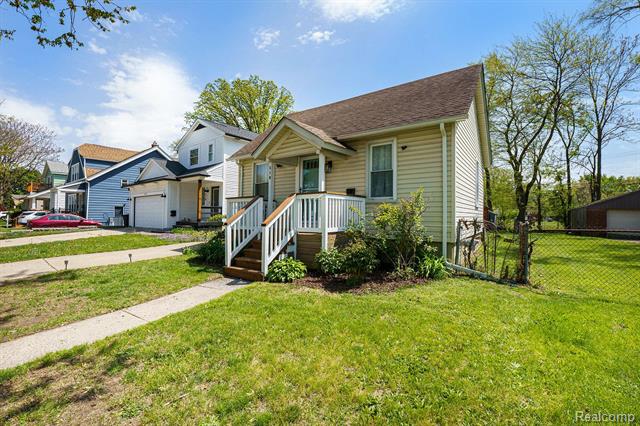 front view picture of 510 Academy St, Ferndale, MI. 48220