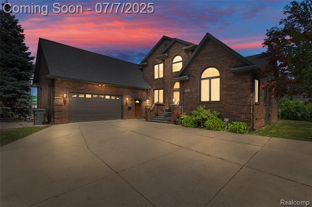 front view picture of 121 S Telegraph, Dearborn, MI. 48124