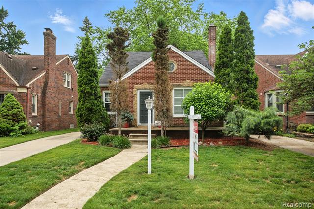 front view picture of 417 N Franklin, Dearborn, MI. 48128