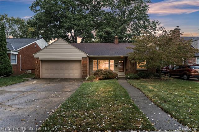 front view picture of 441 Highview, Dearborn, MI. 48128