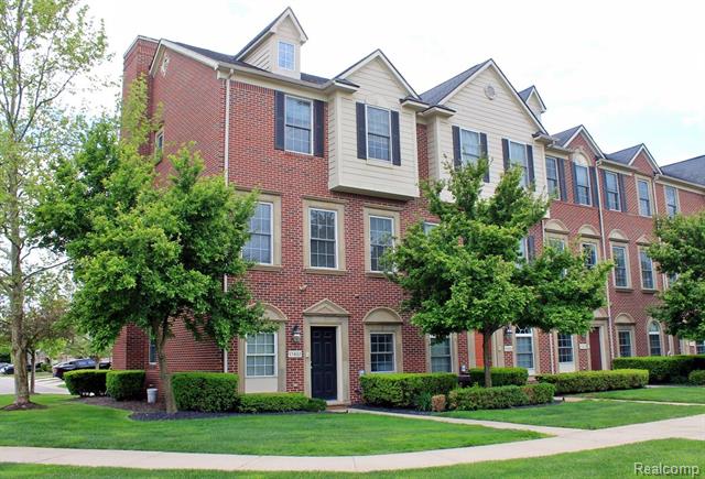 front view picture of 45862 Stonewood, Canton, MI. 48187