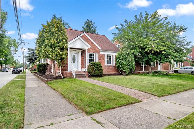 front view picture of 460 N Franklin, Dearborn, MI. 48128