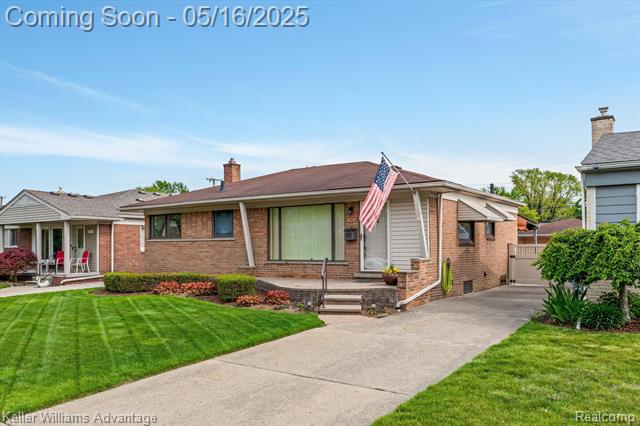 front view picture of 32961 Sheridan, Garden City, MI. 48135