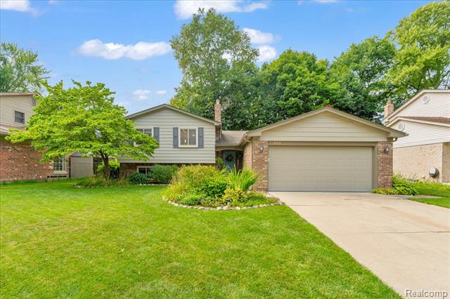 front view picture of 955 Tyndall, Canton, MI. 48187